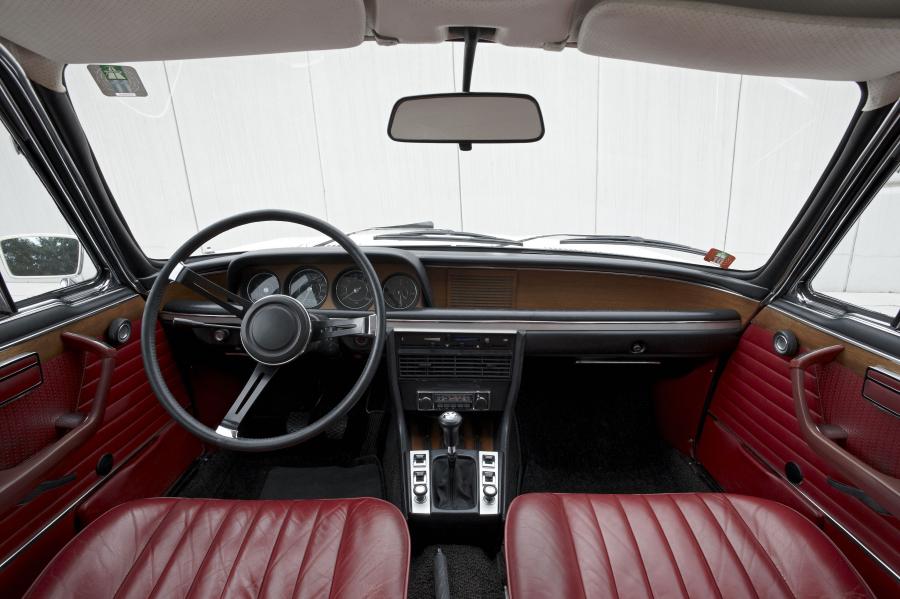  BMW 3.0 CSi 1973 года  (фото 2 из 6)